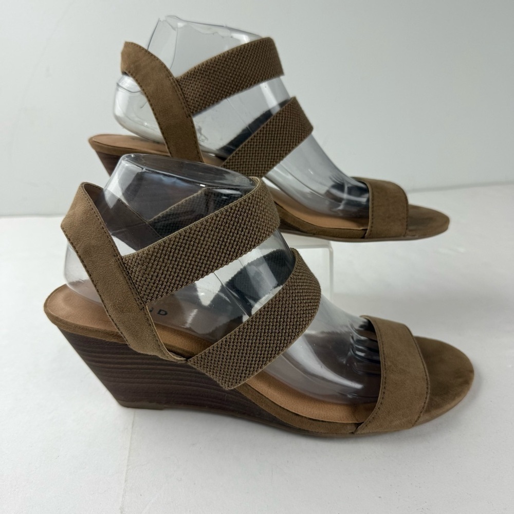 Torrid Womens 9W Tan Beige Suede Wedge Sandals Open Toe